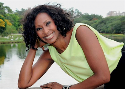 CORONA con la sua frontman OLGA MARIA DE SOUZA ieri e oggi